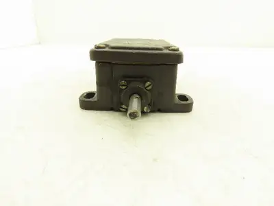 Schmersal MSP 452-11/11Y Rotating Spindle Limit Switch 250V 6A 10mm" Shaft