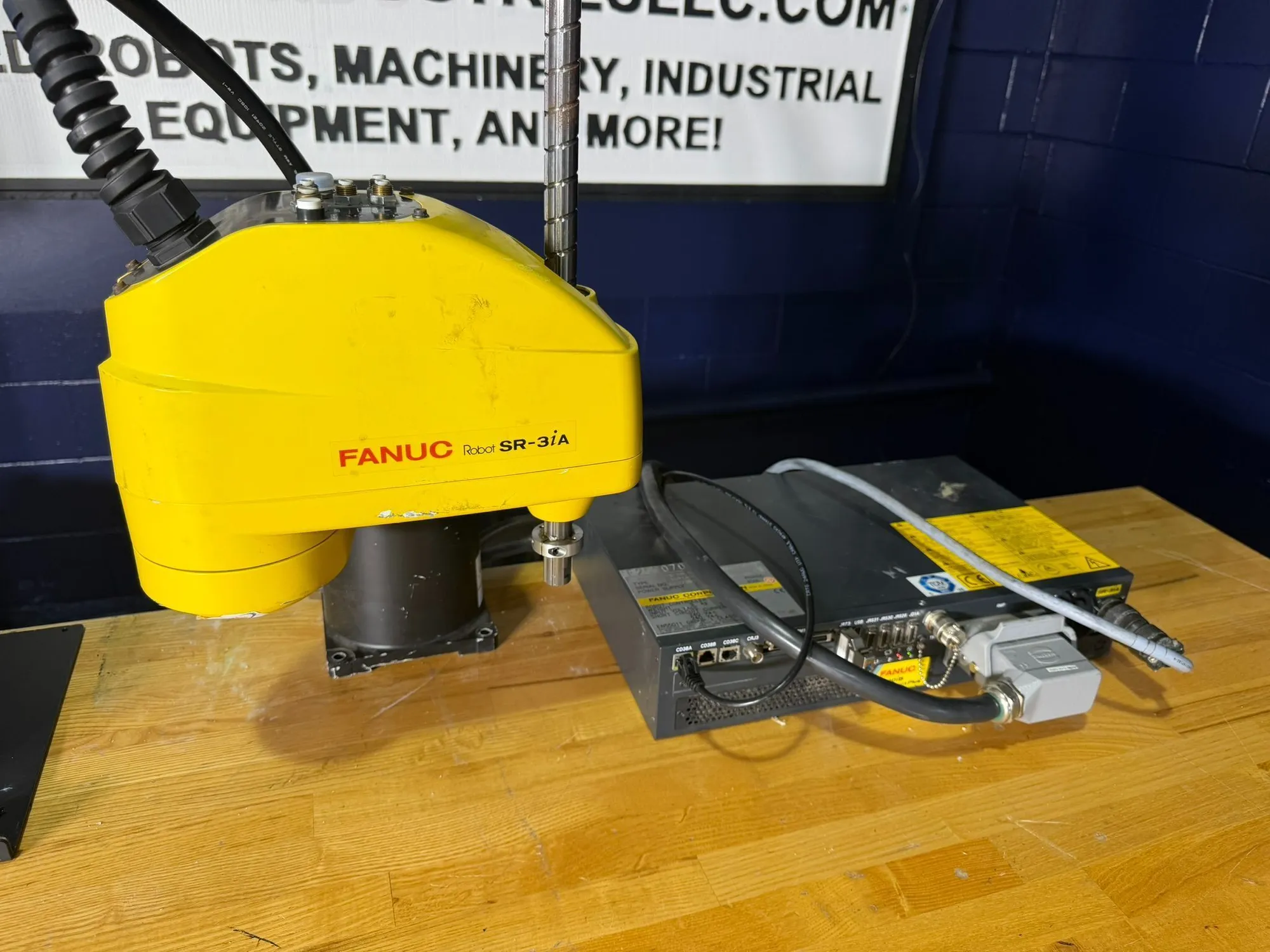 Used 2020 FANUC SR-3iA Robots Michigan US | K.B. Industries LLC #1253280
