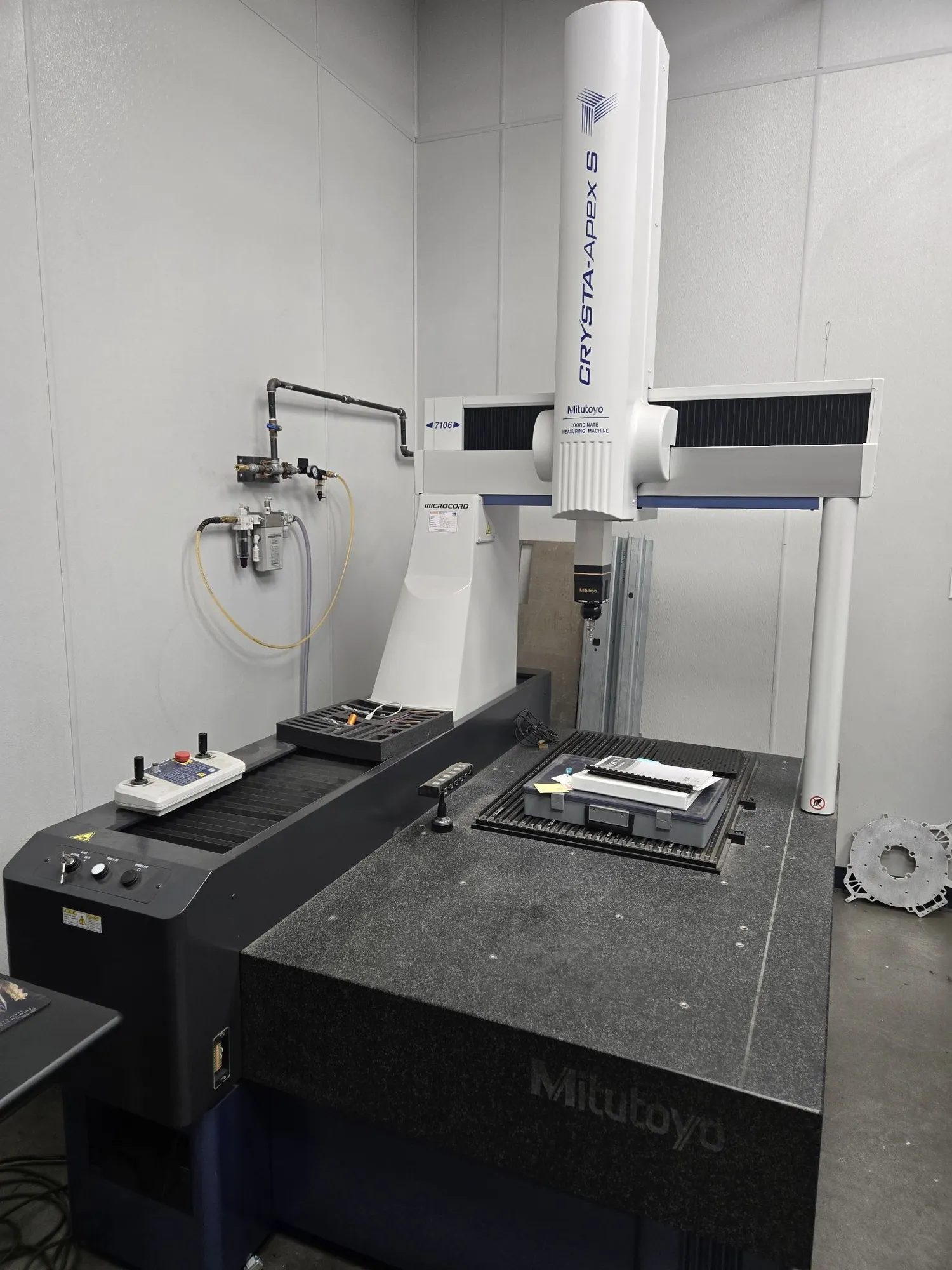 Used 2018 MITUTOYO CRYSTA-APEX S 7106 Coordinate Measuring Machines California US | Machinery Resources International #356239