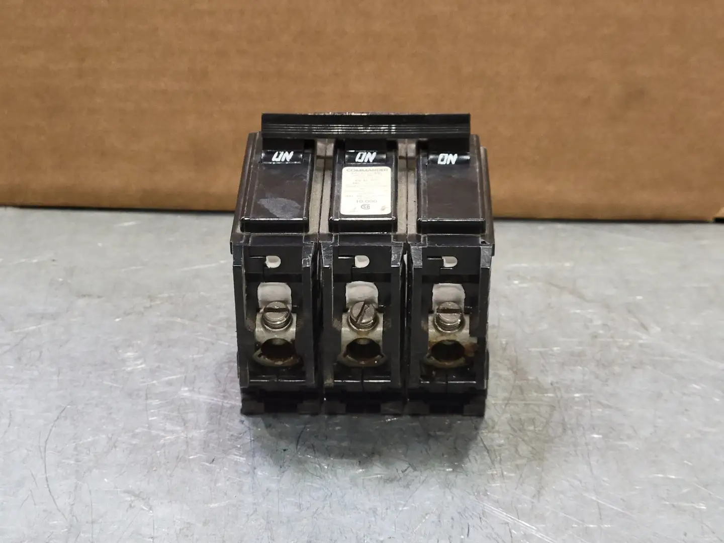 Used COMMANDER BQL370 Switchgears British Columbia CA | Lenmark #1438428