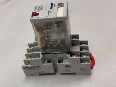 New | in-Stock SIEMENS 3TX7144-1E5 Miscellaneous Equipment (Electrical & Power) | Surplus Asset Holdings #1194245