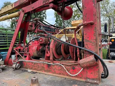 Used CYCLONE UTILITY HOIST MODEL 40 FLEET MASTER PUMP AND WELL SERVICE RIG Service & Utility Trucks Pennsylvania US | East West Machinery & Drilling #1417293
