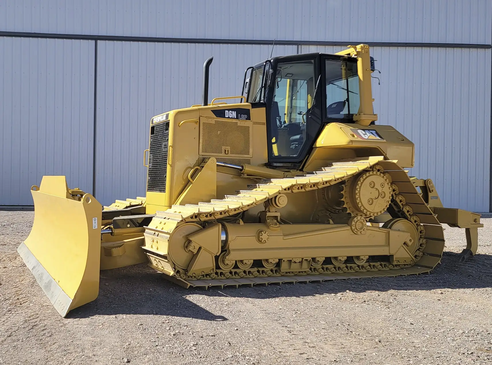 USED CATERPILLAR D6N