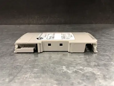 NEW 2010 ALLEN-BRADLEY 1769-ECL