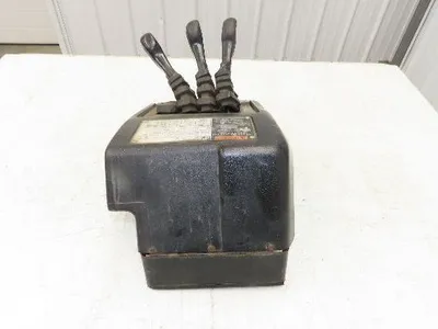 Hyster E30Z Forklift Sideshift 3 Lever Controls And Model Label