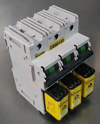 COOPER BUSSMAN CCP-3-30CF + (3) TCF-30 600Vac 30A 3P Switch Loc4E23