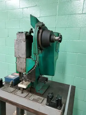 Used MILFORD S-63 Riveters CA | B & B RIVET MACHINE #1364726
