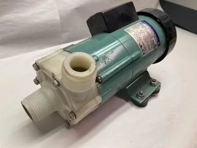 USED IWAKI MD-40RXT-220