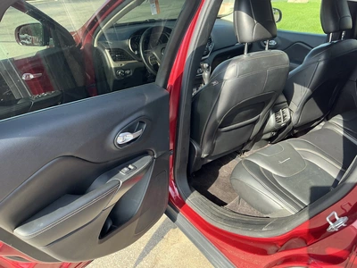 USED 2016 JEEP CHEROKEE