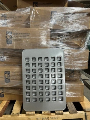 CHICAGO METALLIC CORP. Brownie Bite Muffin/Cupcake Pans | Envoy Equipment LLC (3)