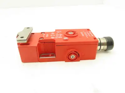 Allen Bradley 440G-S36061 Guardmaster Spartan Locking Guard Switch 110VAC 12-Pin