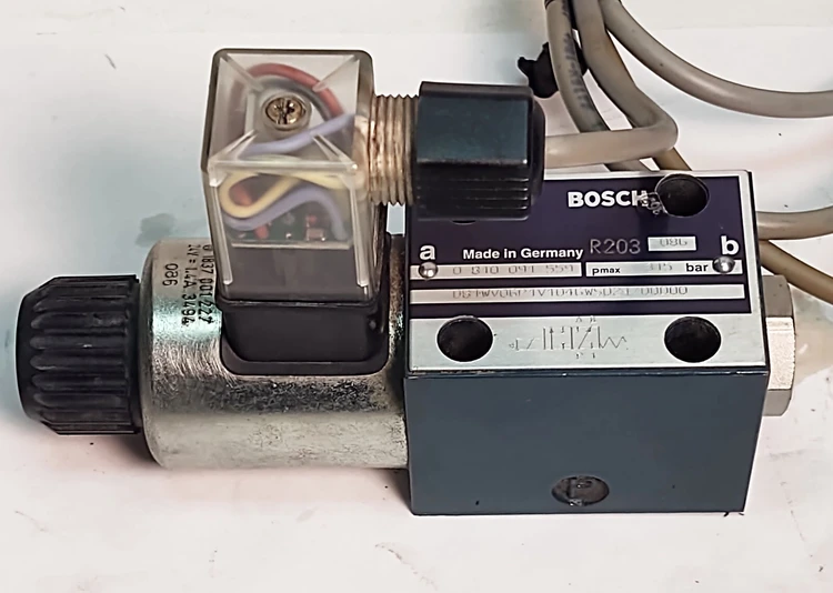 Used Bosch 081WV06P1V1046WS024/00D00 Solenoid Valves Kentucky US | Edwards Industrial Repair #975224