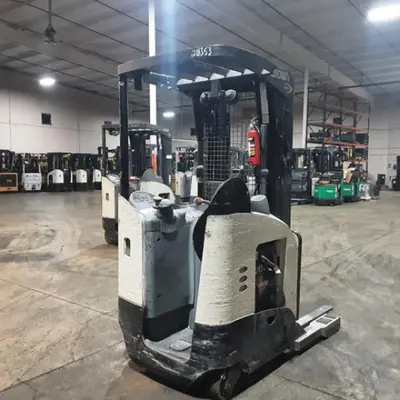 USED 2019 CROWN RR5725-45