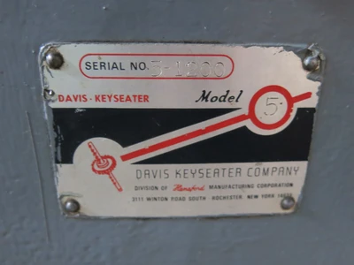1 1/2″ Davis No. 5 Keyseater w/ Tooling