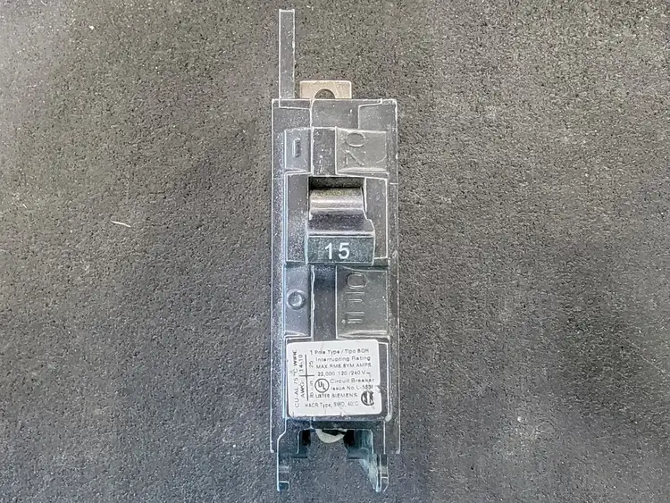 Used SIEMENS BQ1B015H Switchgears British Columbia CA | Lenmark #243653