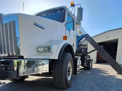 USED 2013 KENWORTH T800