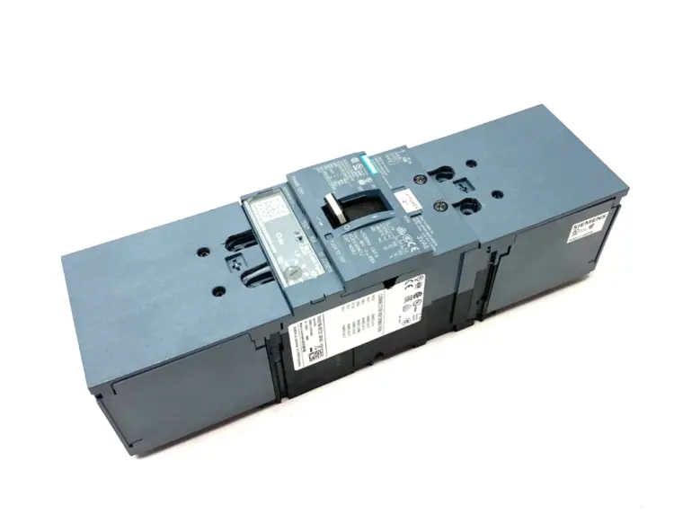 Used SIEMENS CIRCUIT BREAKER 3-POLE 125 BREAKING CAPACITY Circuit Breakers | Maverick Industrial Sales #1107818