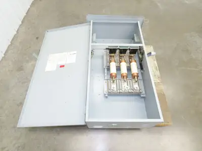 Siemens FR355 I-T-E Safety Disconnect Switch 400A 600V 3 Pole Fused Rainproof 3R