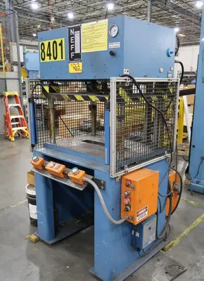 4.5 TON NEFF 4 POST HYDRAULIC PRESS