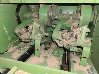 USED 1987 JOHN DEERE 337