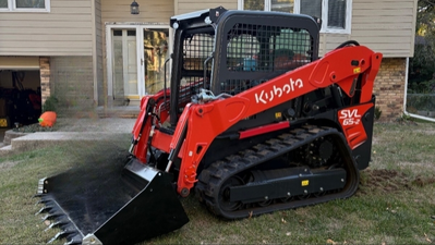 USED 2025 Kubota SVL65-2