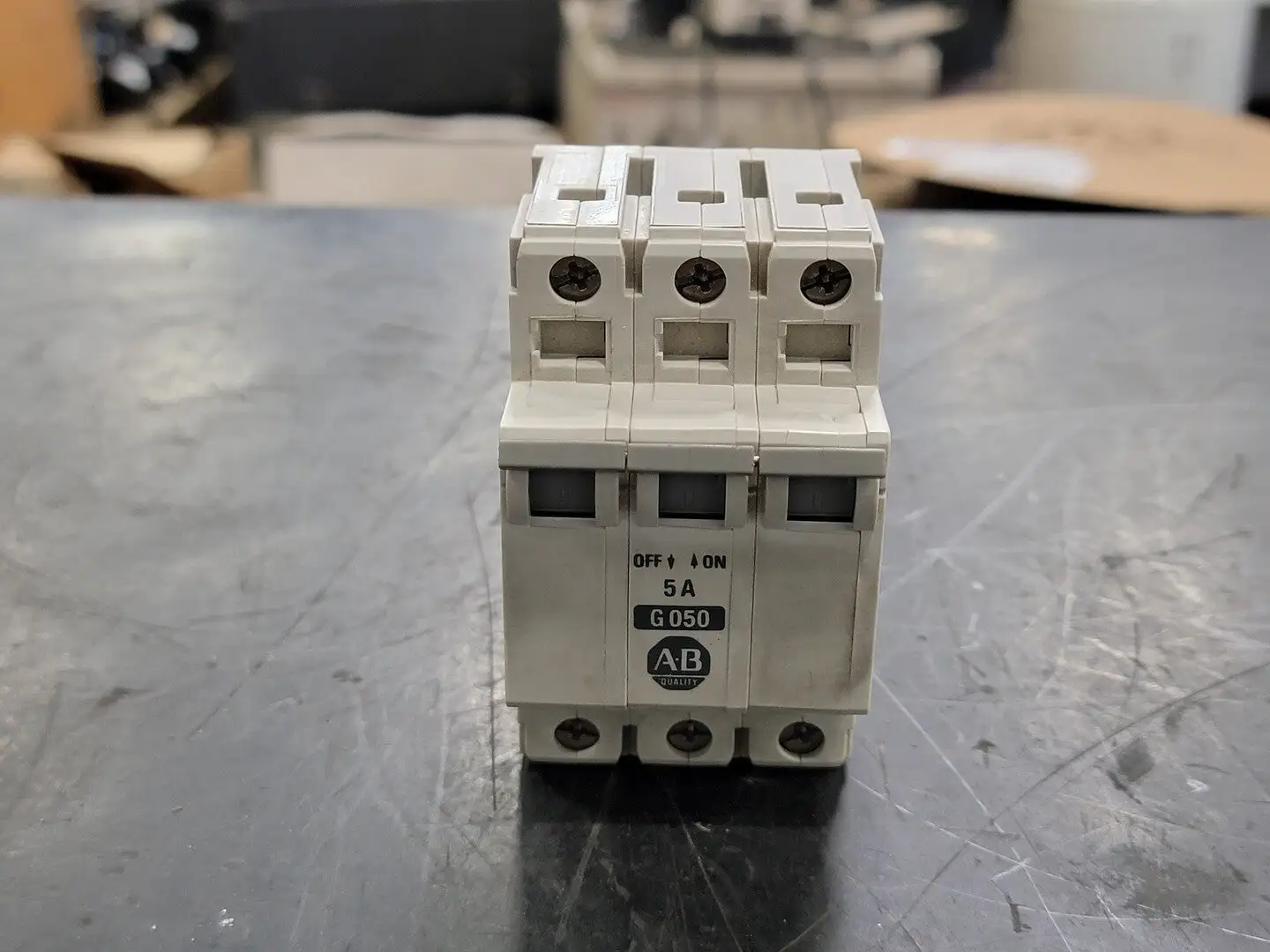 USED ALLEN-BRADLEY 1492-CB3 G050