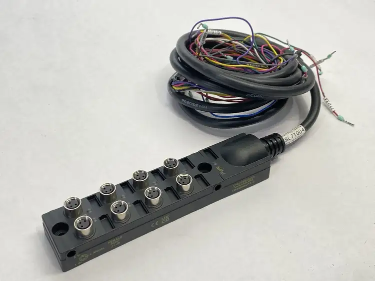 Used TURCK SENSOR / ACTUATOR JUNCTION BOX 8-PORT M8 3-PIN 0124M Electrical Boxes Michigan US | Maverick Industrial Sales #1091113