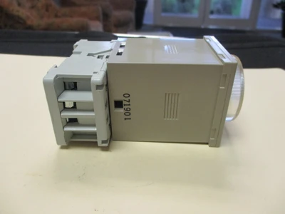 USED Omron Corporation H3CR-A8