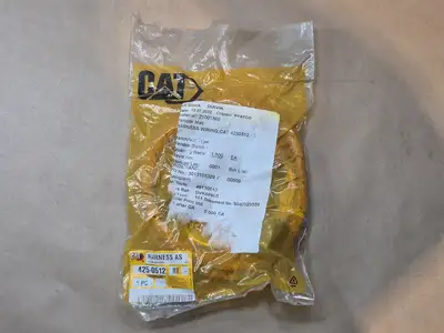 NEW CATERPILLAR 425-0512