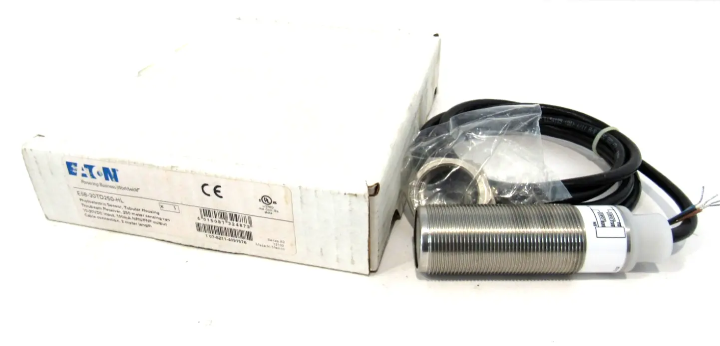 NEW CUTLER HAMMER E58-30TD250-HL PHOTOELECTRIC SENSOR E5-30TD250HL