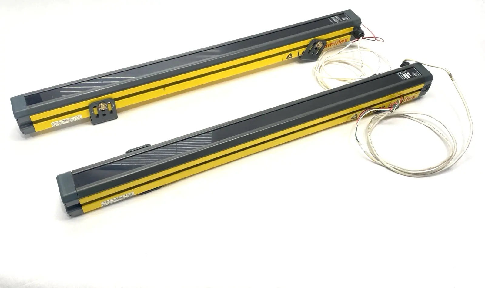 Used Leuze COMPACT Safety Light Curtain Receiver And Transmitter Light Curtains & Grids Michigan US | Maverick Industrial Sales #1400822