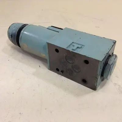 USED VICKERS DG4V-3S-2AL-M-U-HL7-60-EN490
