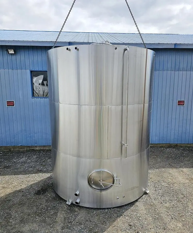 Unused 6000 Gallon Tank, 304 Stainless Steel