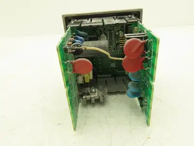 Honeywell DC2500-E0-0L00-100-00000-00-0 UDC2500 Temperature Controller Module