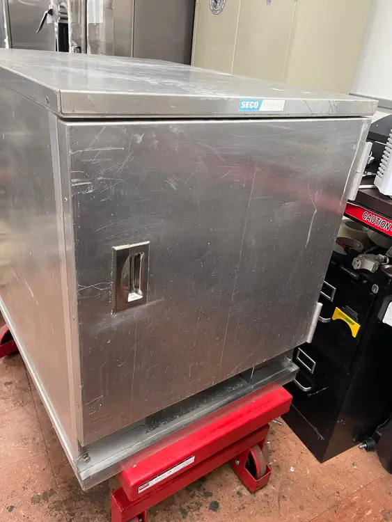 Used Seco Select Used Seco Select VCI Heated Warming Holding 6 Pan Proofing Cabinet 120V Hot Food Warming, Holding, & Transport Cabinets Illinois US | Falcon Restaurant Supply #1375851