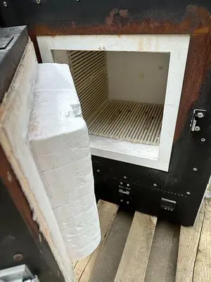 MELLEN BOX FURNACE