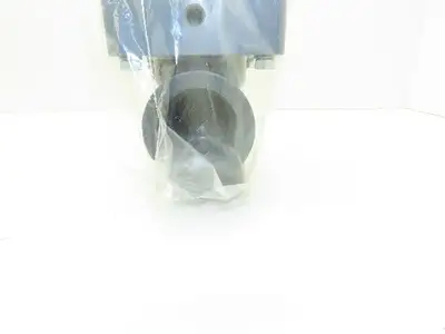 Plast-o-matic ES150LV-NO 1 1/2" Shutoff Valve Spring Return NO Pneumatic Powered