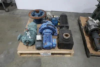 2 PALLETS OF ASSORTED GEAR REDUCERS