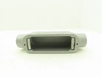 Appleton Electric C125-M Condulet 1-1/4" Mall Iron Type C Unilet Lot of 7