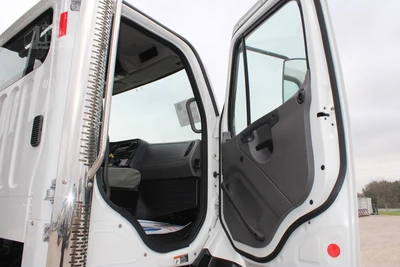 Used 2017 FREIGHTLINER 114SD Hooklifts & Roll-Offs Texas US | Roll Off Truck World #1491810