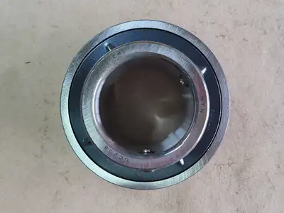NEW NTN UC208D1