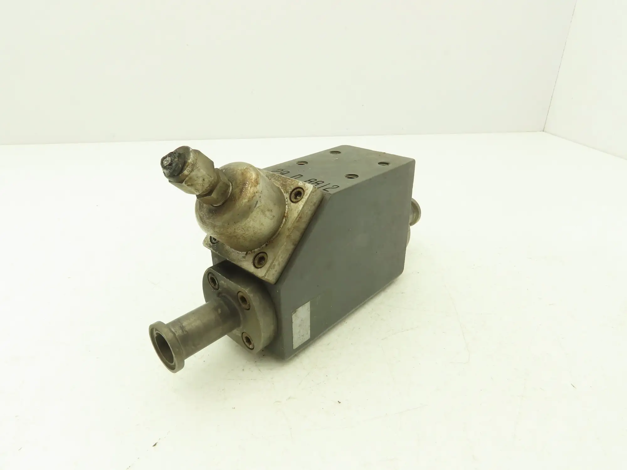 NA 29 D 8812 Laser Static Charge Block Stainless Tubes