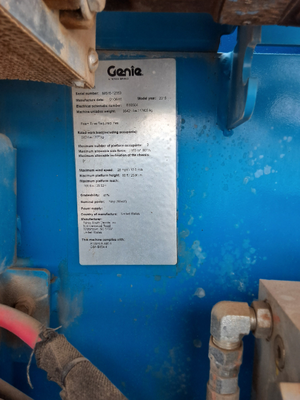 USED 2015 Genie S-85