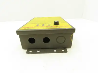 STI 70027-1002 Safety Light Curtain Controller W/Key 115VAC 50/60Hz 30VA