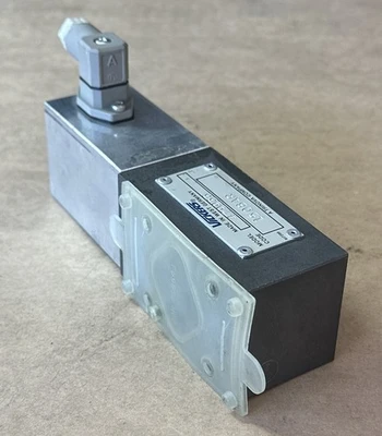 NEW Vickers 479966