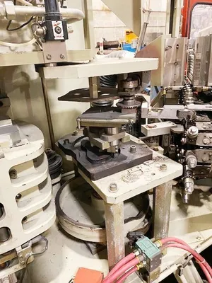 SIDEL SB01 Machine de moulage par soufflage (bouteille/conteneur) | Perry Equipment (14)