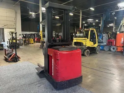 Used 2014 RAYMOND 520OPC30TT Order Pickers Illinois US | Somerset Equipment Sales #1546167
