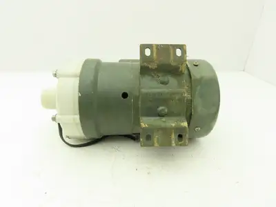Iwaki MD-70RM Magnetic Drive Water Pump 1"Poly Plastic 220V 3PH 97 L/min