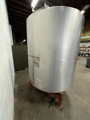 1,000 Gallon SS Tank