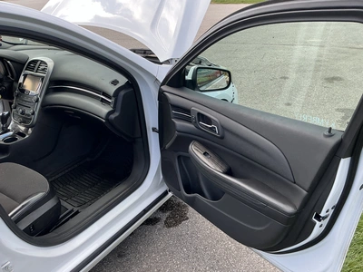 USED 2014 CHEVROLET MALIBU